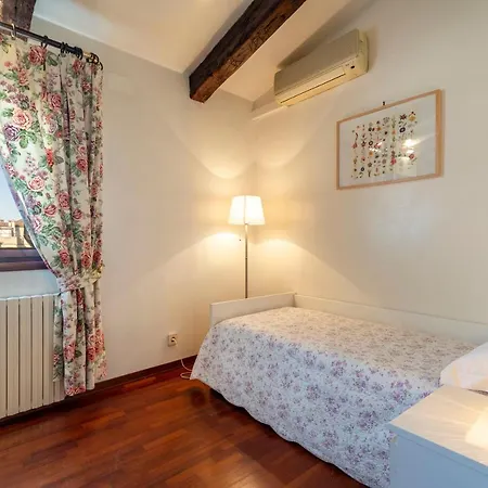 Appartamento Palazzo Gradenigo *