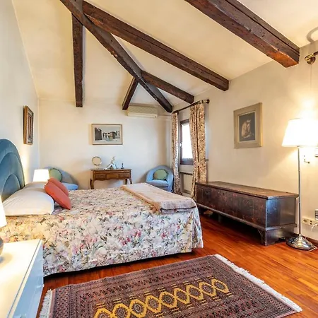 Appartamento Palazzo Gradenigo *