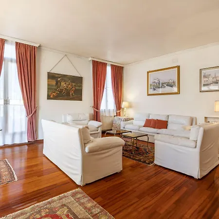 Palazzo Gradenigo By Wonderful Italy * Venecia